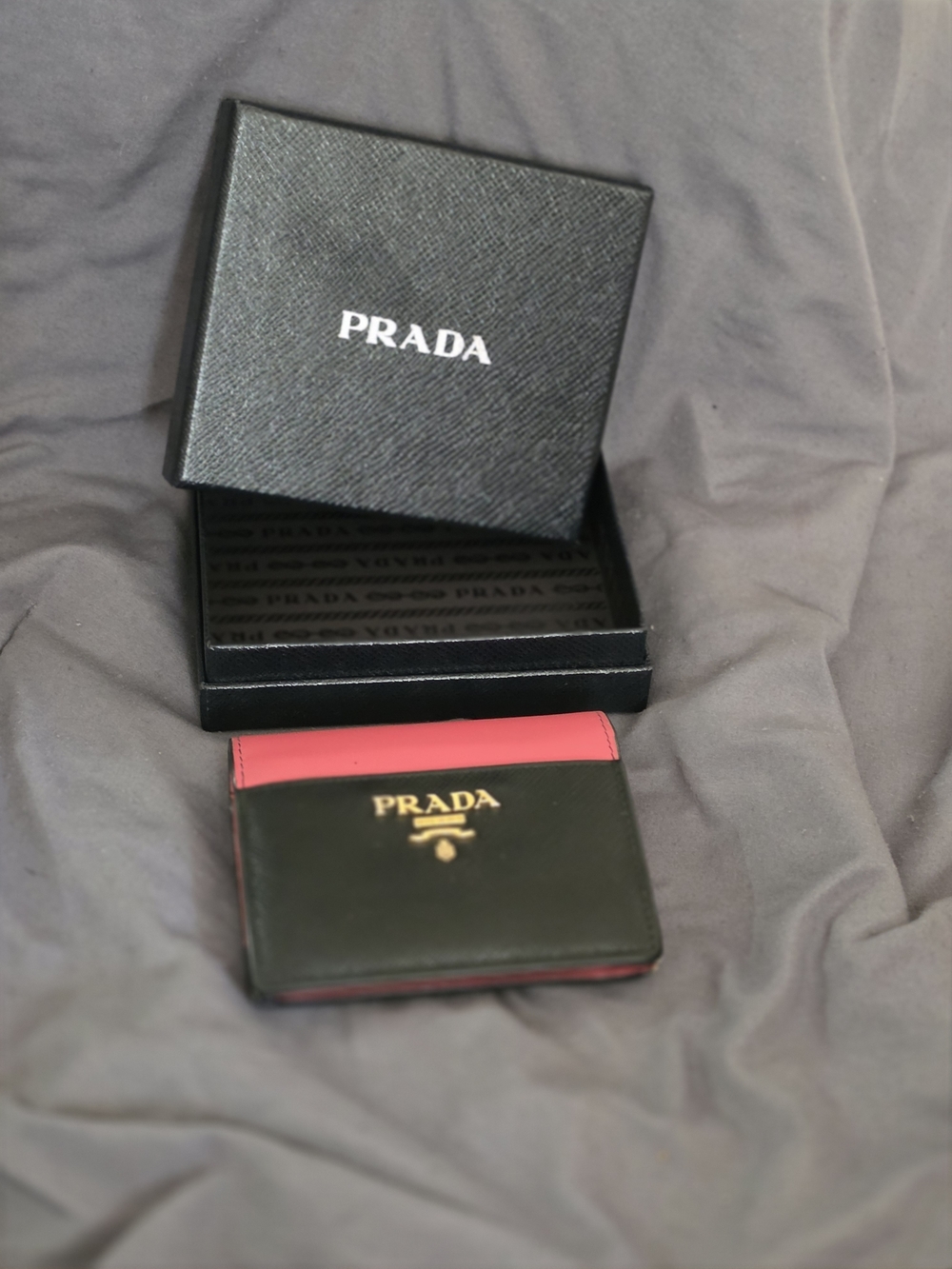 AUTHENTIC Prada Black & Pink Saffiano Leather Card Wallet with Gold-tone Logo - Picture 13 of 15